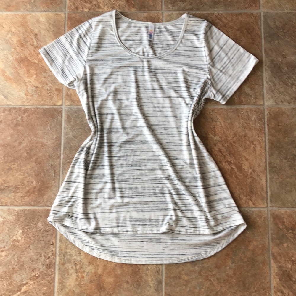 Lularoe Classic Top Large
